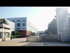 Τα βυζιά για μια φορά προσαρμόζονται σε εργοστάσιο εξυπηρέτησης